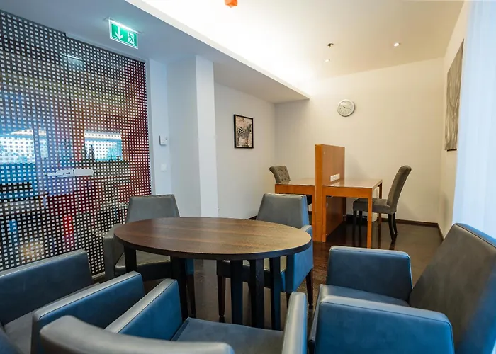 Ibercity Schoenbrunn Hotel 4*